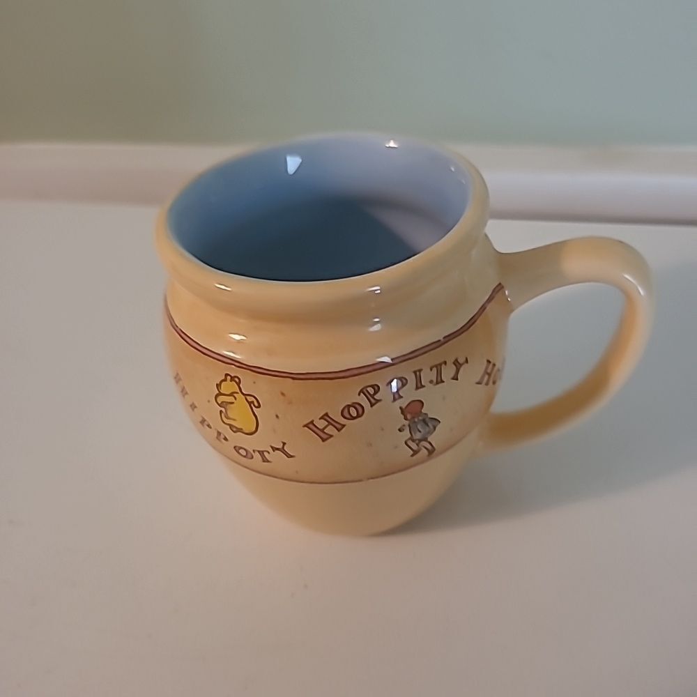 Winnie the Pooh Honeypot Cup